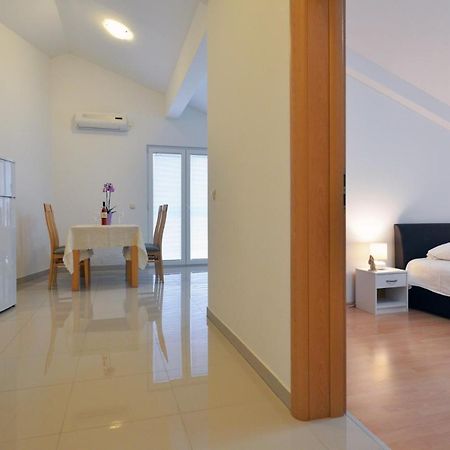 Apartmani Vedrana, Murter Ngoại thất bức ảnh