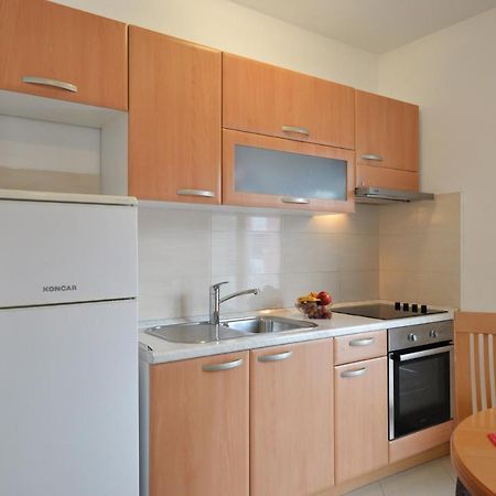 Apartmani Vedrana, Murter Ngoại thất bức ảnh