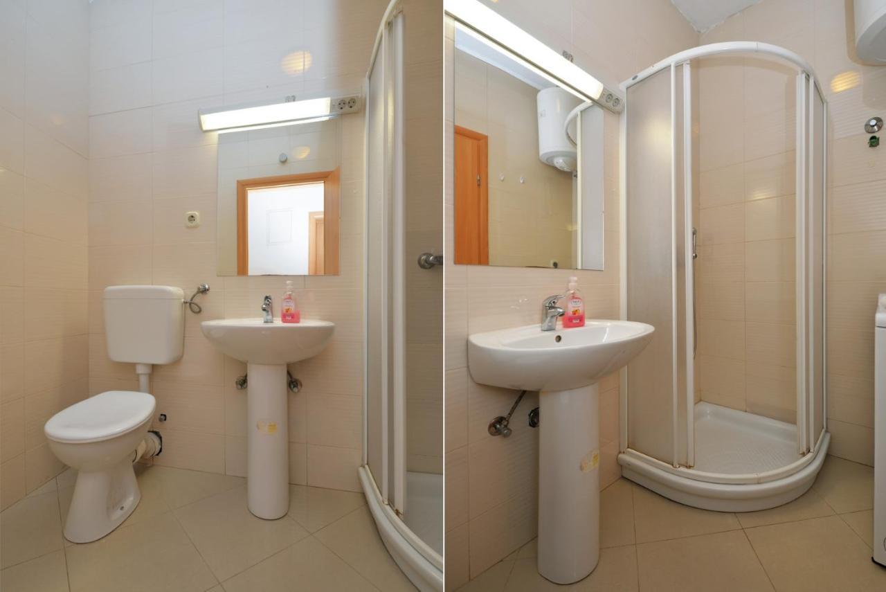 Apartmani Vedrana, Murter Ngoại thất bức ảnh
