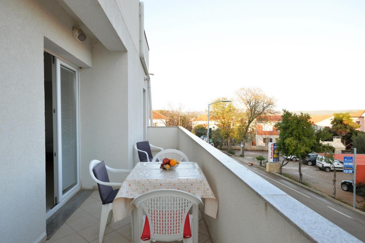 Apartmani Vedrana, Murter Ngoại thất bức ảnh