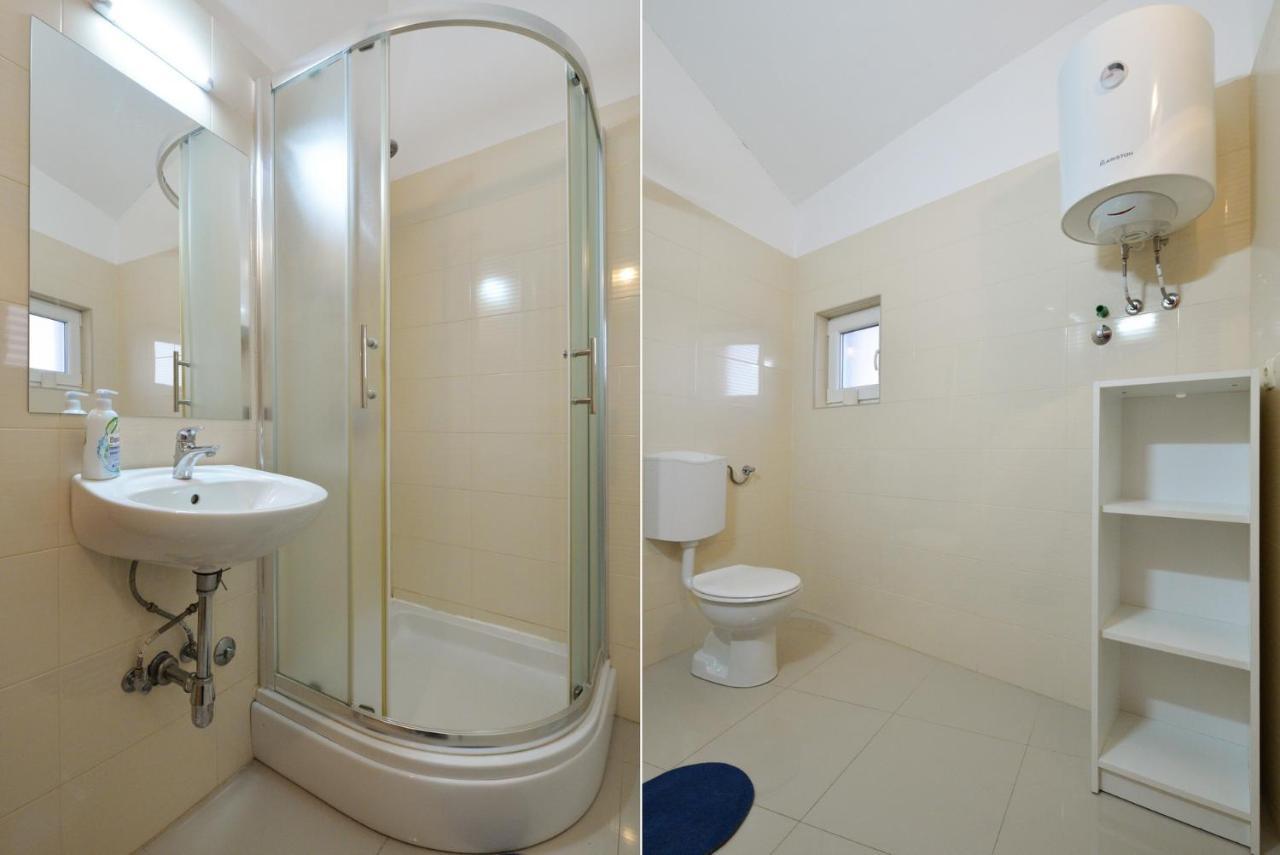 Apartmani Vedrana, Murter Ngoại thất bức ảnh